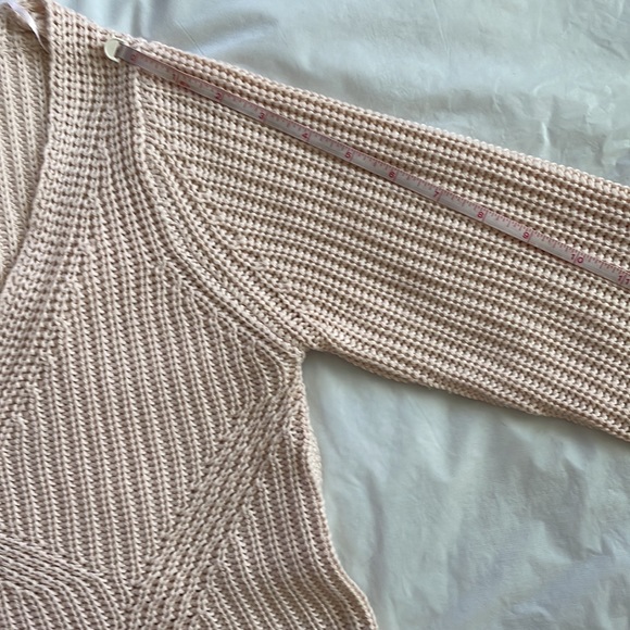 Zara V-Neck Sweater in Light Pink Size-Medium NWOT - Picture 16 of 17